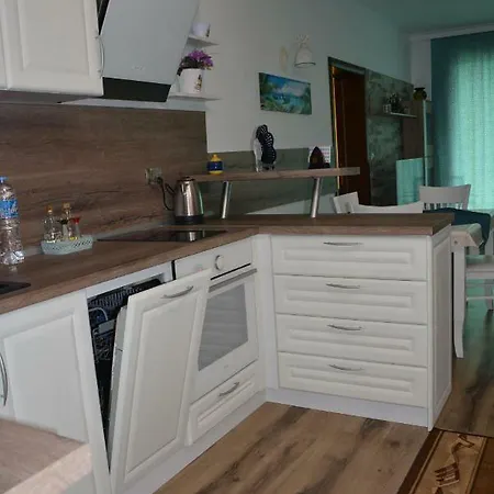 Mimosa בית הארחה 4*