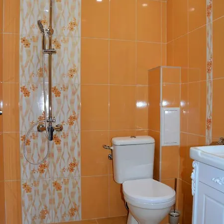 Mimosa בית הארחה 4*